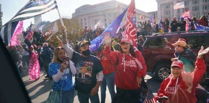 Importante maniestation Pro-Trump à Washington DC